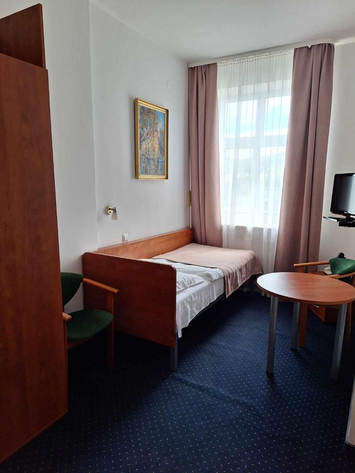 Hotel *** Nat Krynica-Zdrój Esterno foto