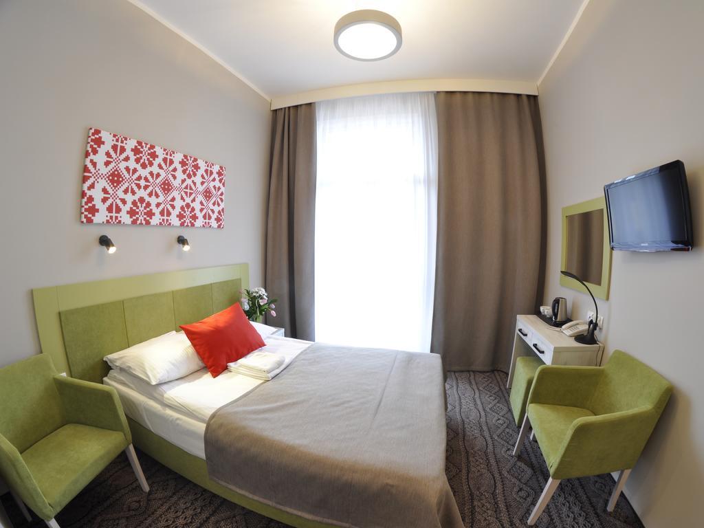 Hotel *** Nat Krynica-Zdrój Esterno foto