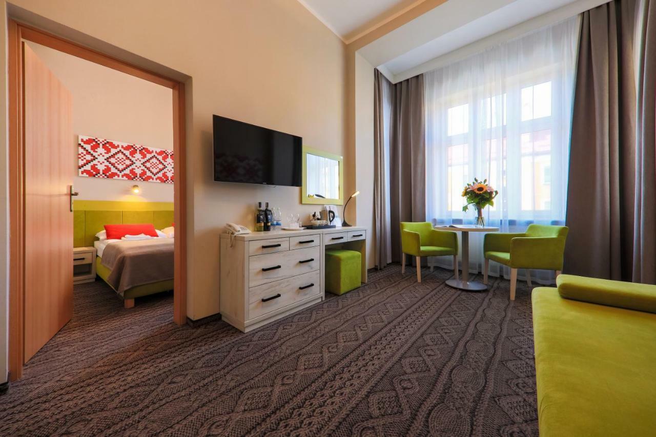 Hotel *** Nat Krynica-Zdrój Esterno foto