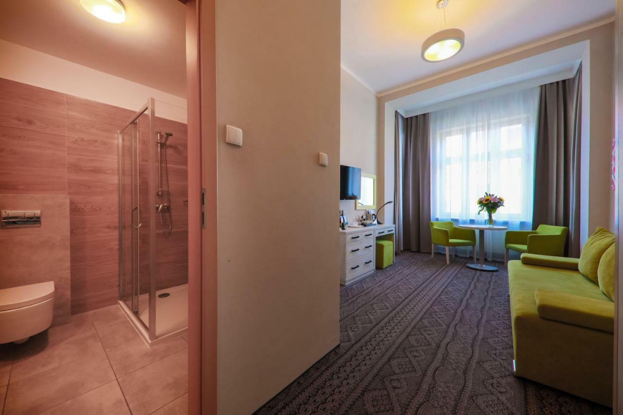 Hotel *** Nat Krynica-Zdrój Esterno foto