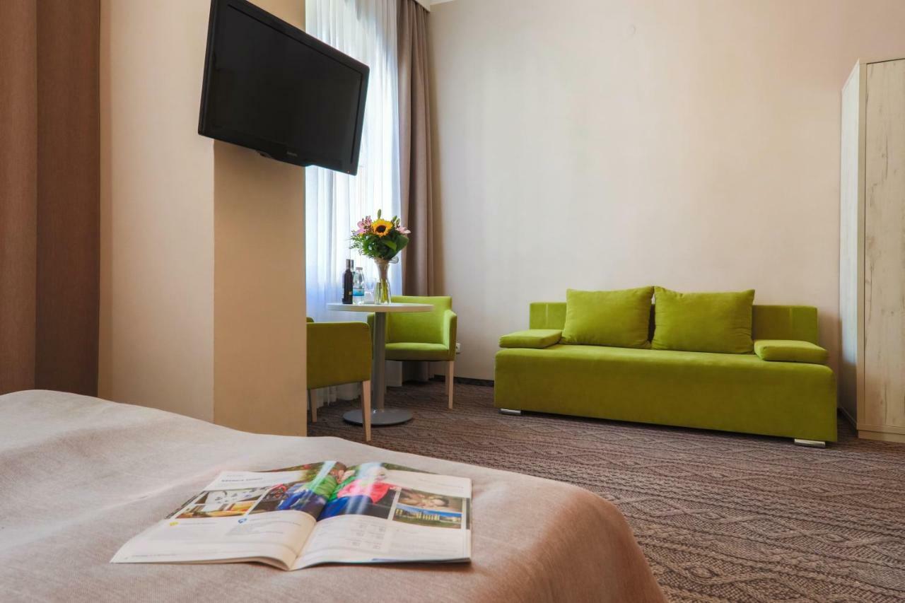 Hotel *** Nat Krynica-Zdrój Esterno foto